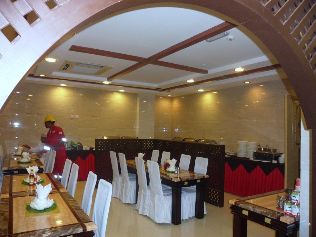 Nizwa Hotel Apartments Bagian luar foto