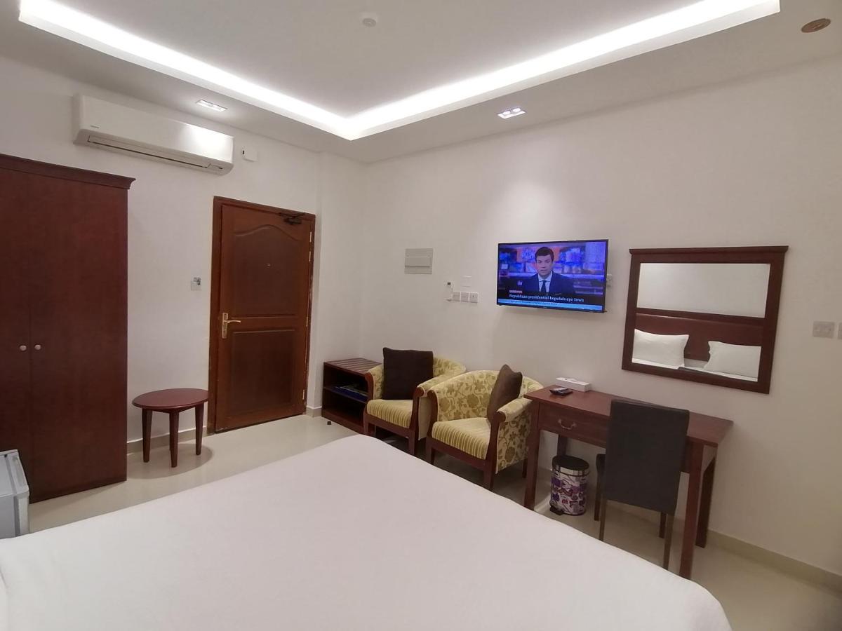 Nizwa Hotel Apartments Bagian luar foto