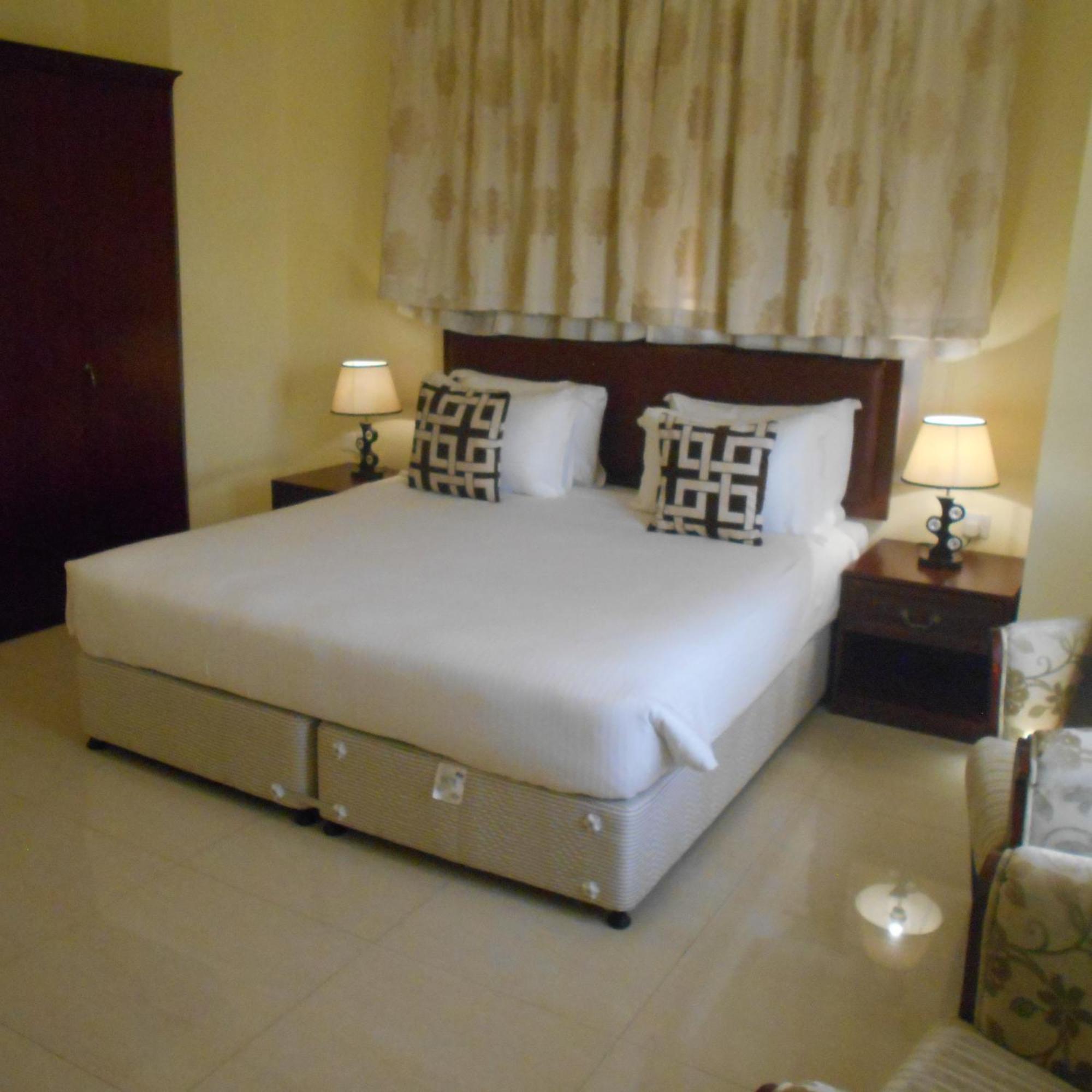 Nizwa Hotel Apartments Bagian luar foto