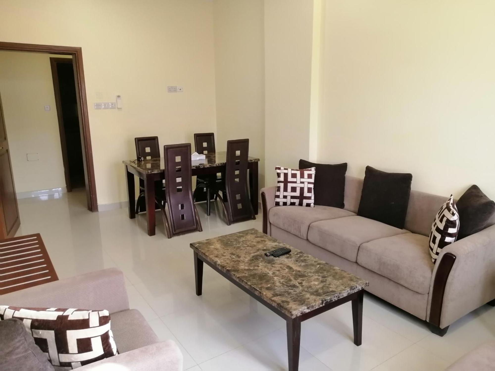 Nizwa Hotel Apartments Bagian luar foto