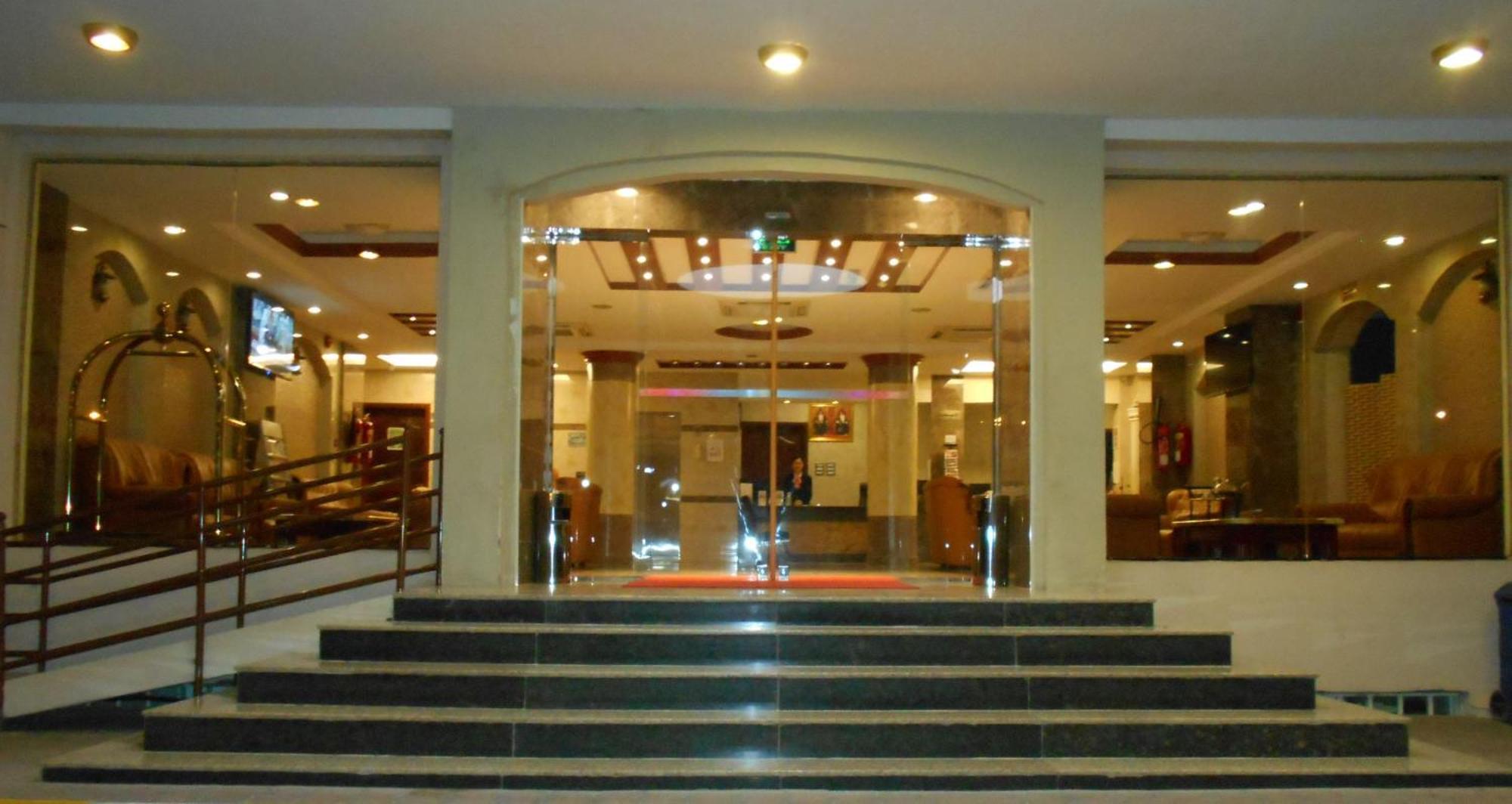 Nizwa Hotel Apartments Bagian luar foto