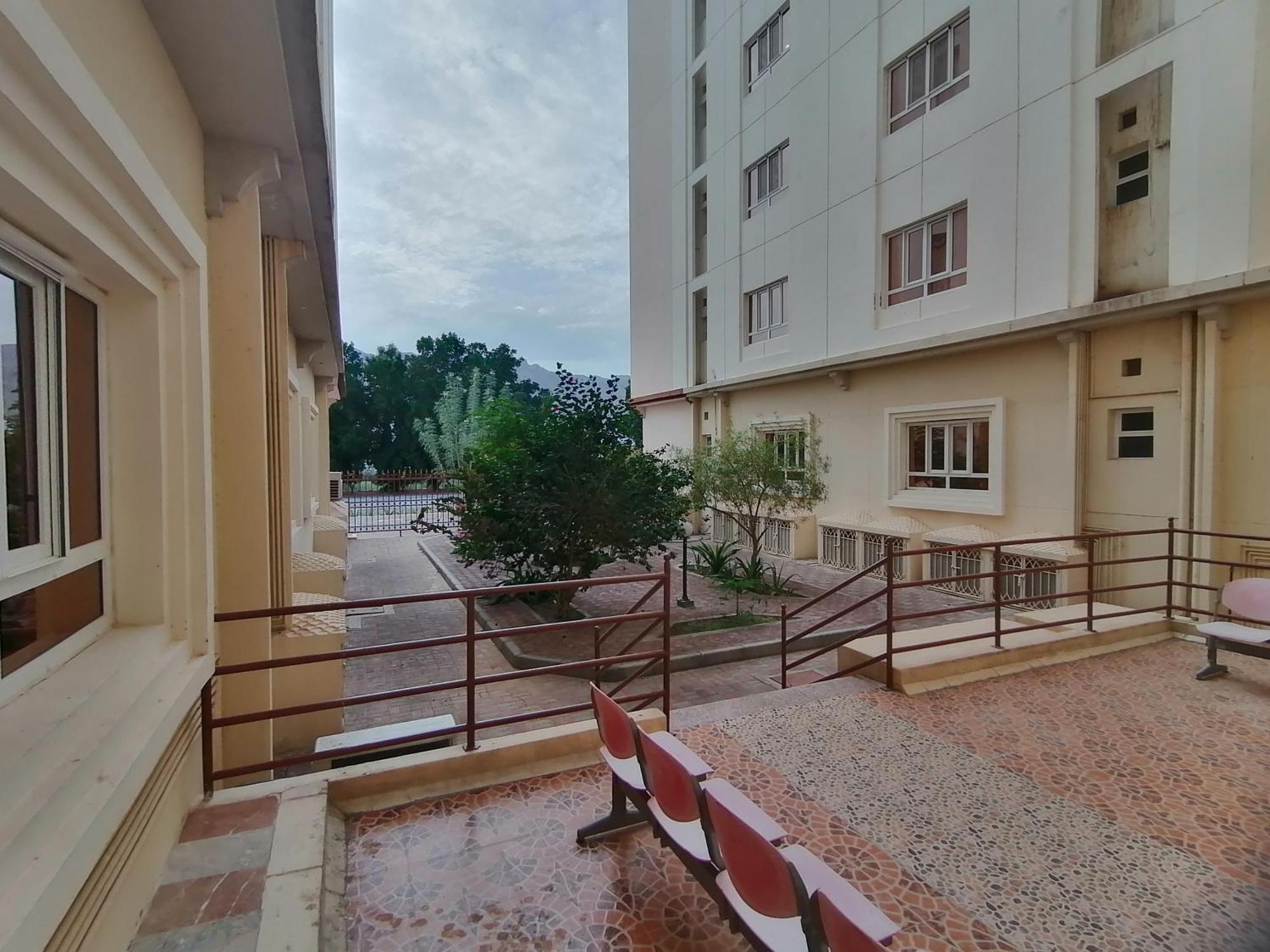 Nizwa Hotel Apartments Bagian luar foto