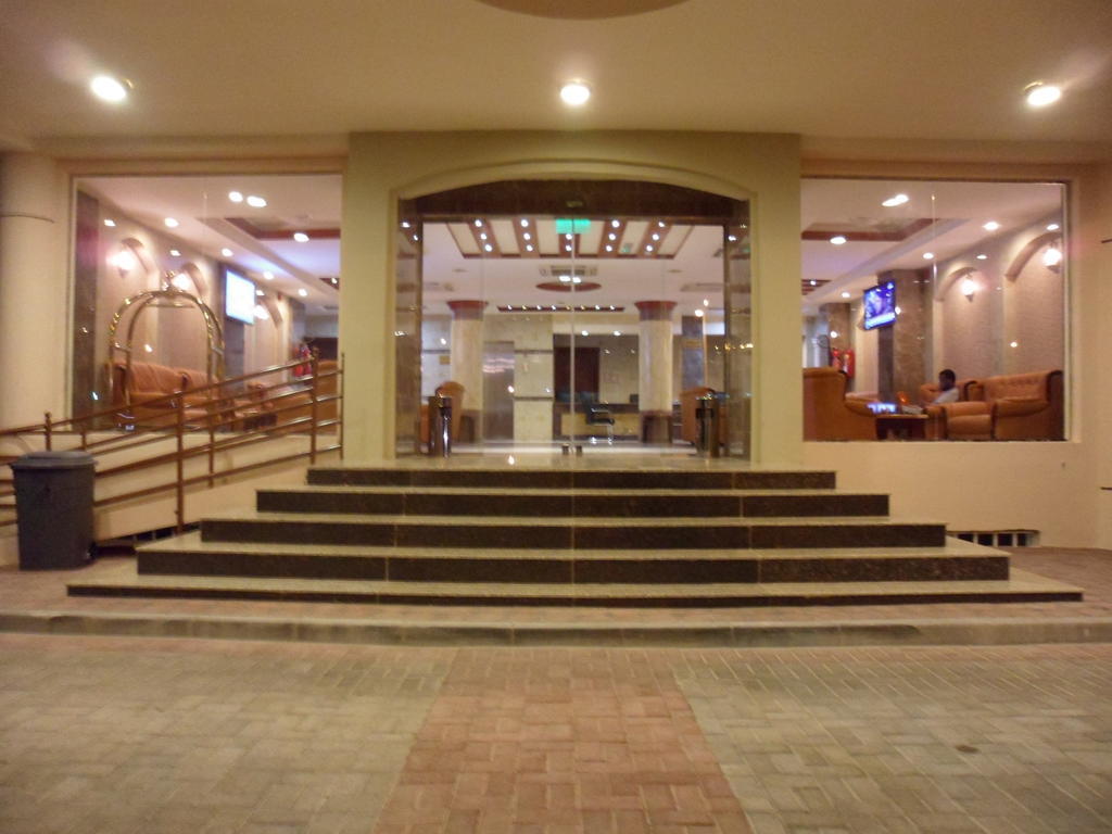Nizwa Hotel Apartments Bagian luar foto