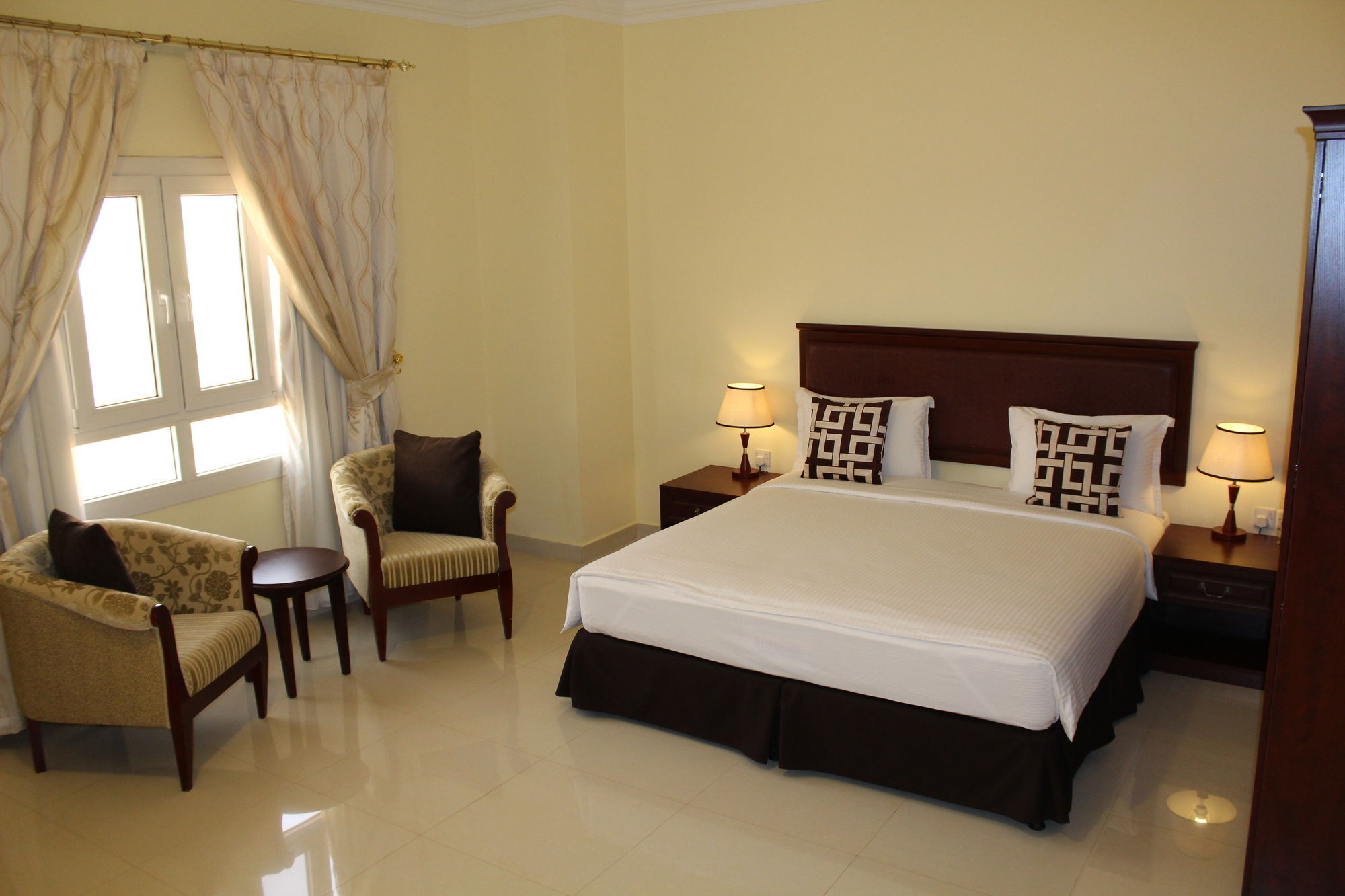 Nizwa Hotel Apartments Bagian luar foto